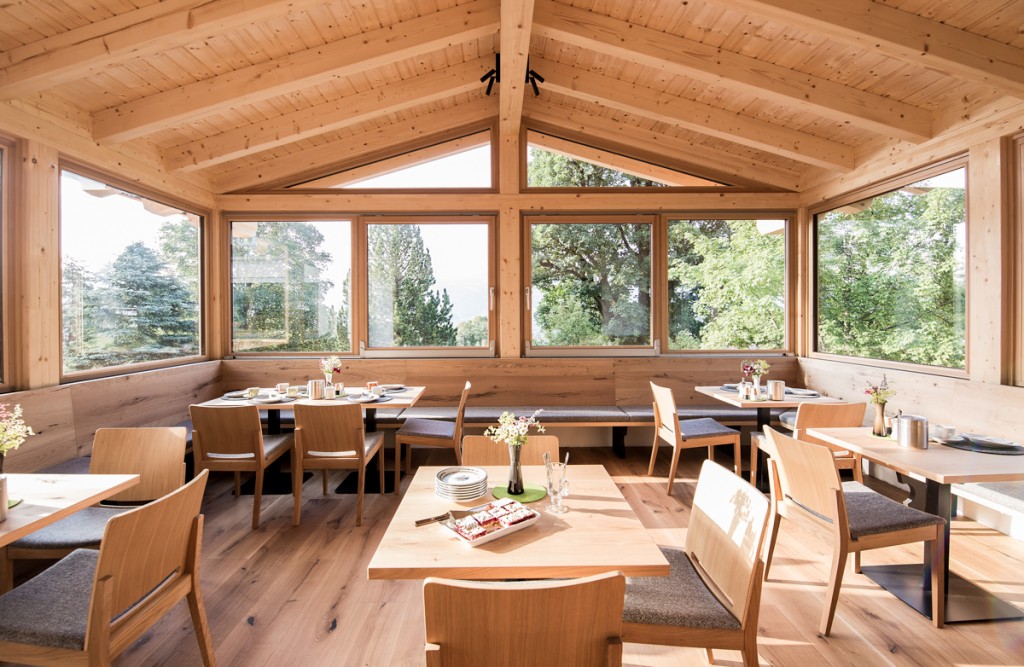 Alpenhof Ramsau-Holzfenster - Schiebefenster- Natur